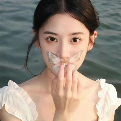 下午一点的她